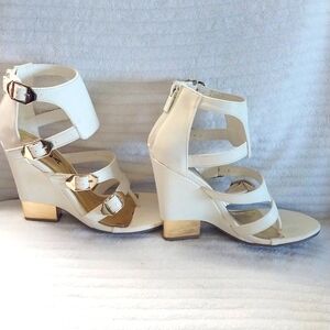 ALBA cream/ gold gladiator sandal size 8.5